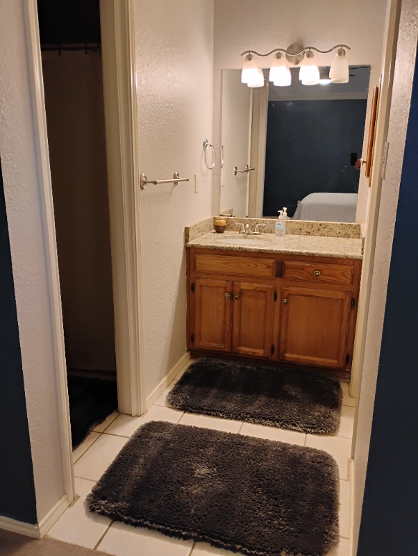 2202 Laurel St - Photo 7 of 20