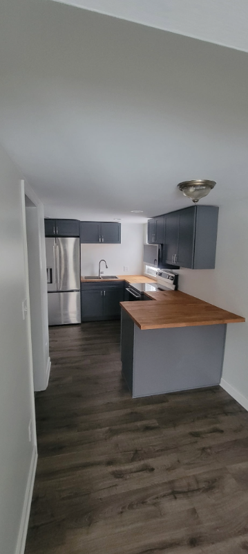 922 12th St - Photo 2 of 6