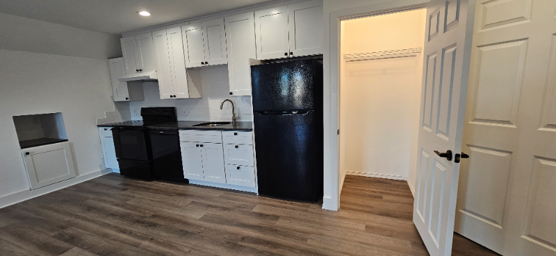 19 N Trooper Rd - Photo 2 of 10