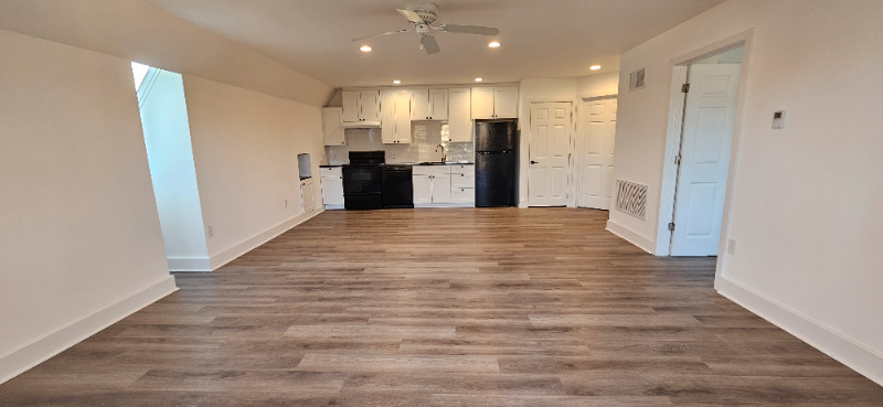 19 N Trooper Rd - Photo 3 of 10