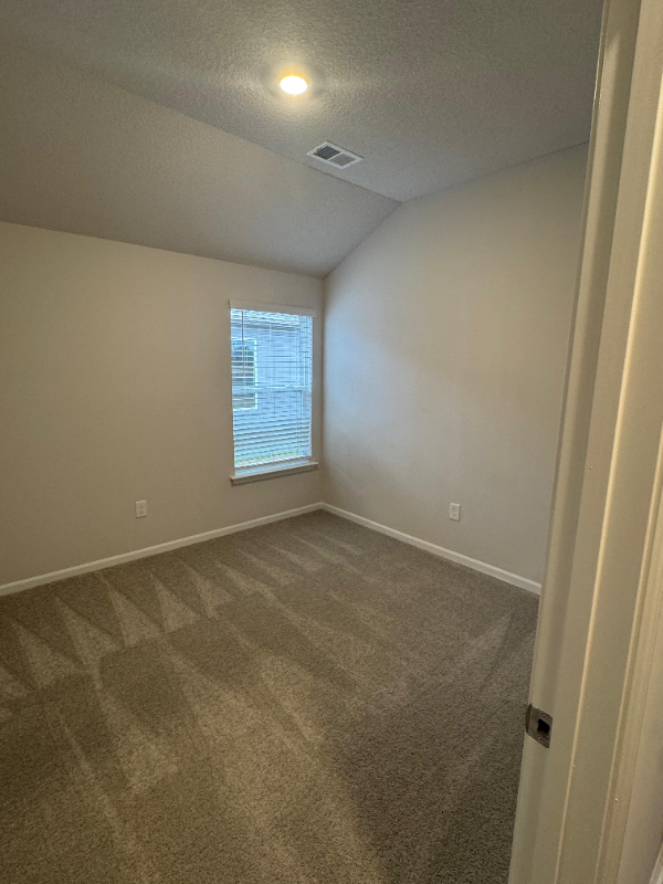 893 N Buckeye St - Photo 4 of 14