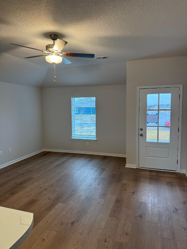 893 N Buckeye St - Photo 5 of 14