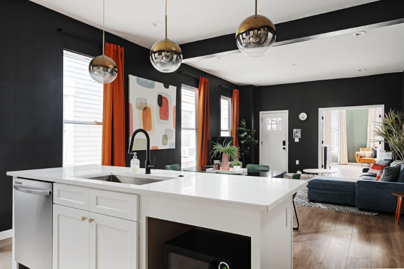 1734 S Talbott St - Photo 2 of 20