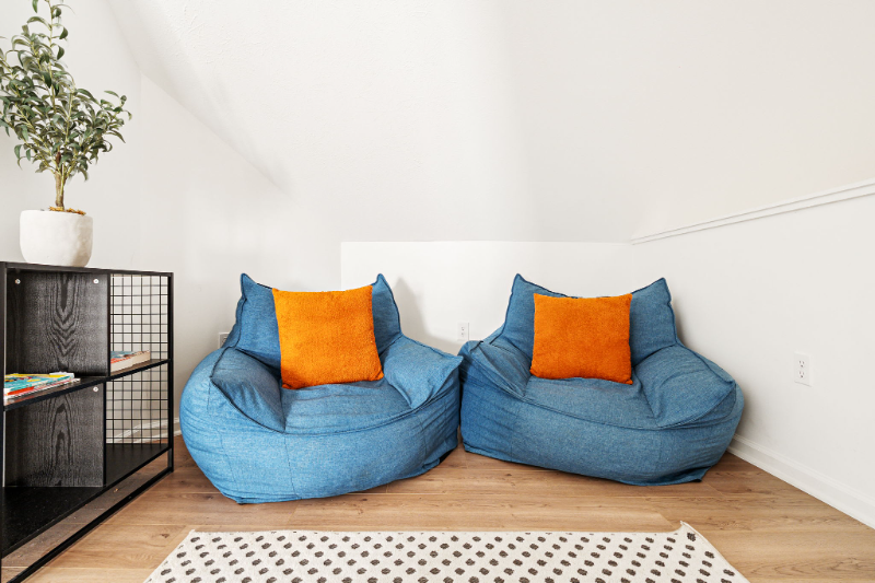 1734 S Talbott St - Photo 4 of 20