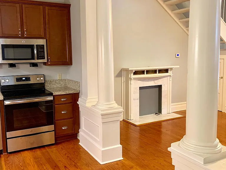 401 E 10th St #401 - Photo 5 of 14