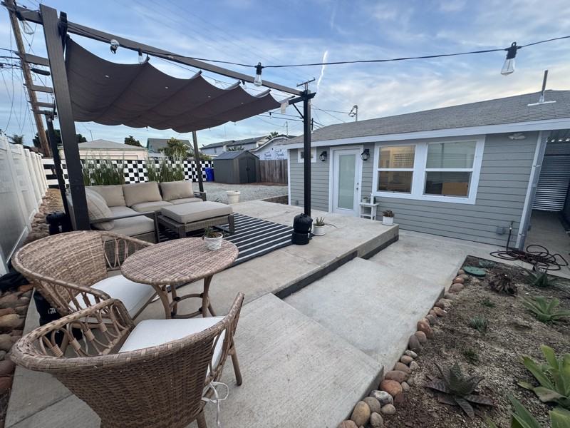 2501 Sumac Dr - Photo 2 of 8