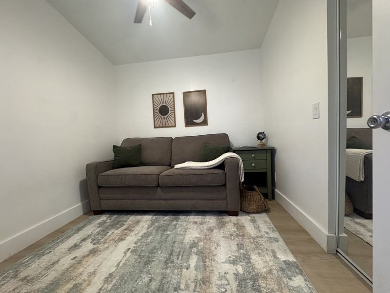 2501 Sumac Dr - Photo 7 of 8