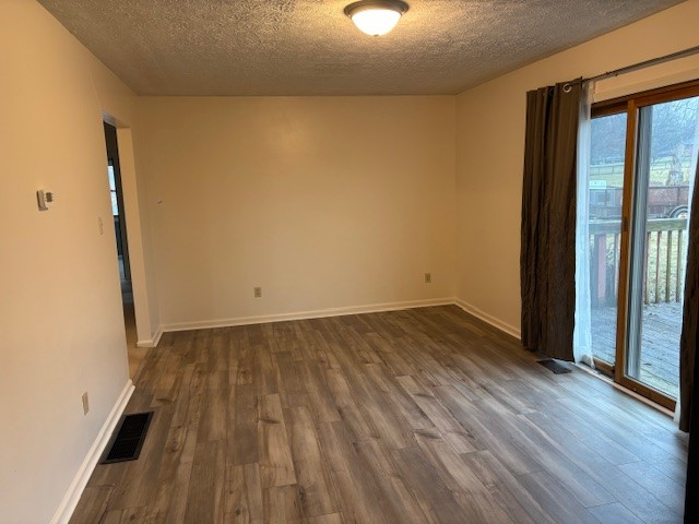 101 Merlin Dr - Photo 2 of 12