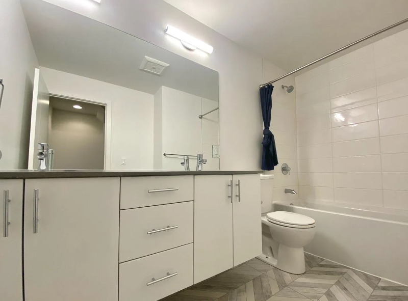 2854 Sw Adams St - Photo 6 of 9