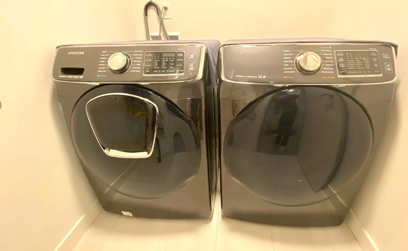 2854 Sw Adams St - Photo 7 of 9