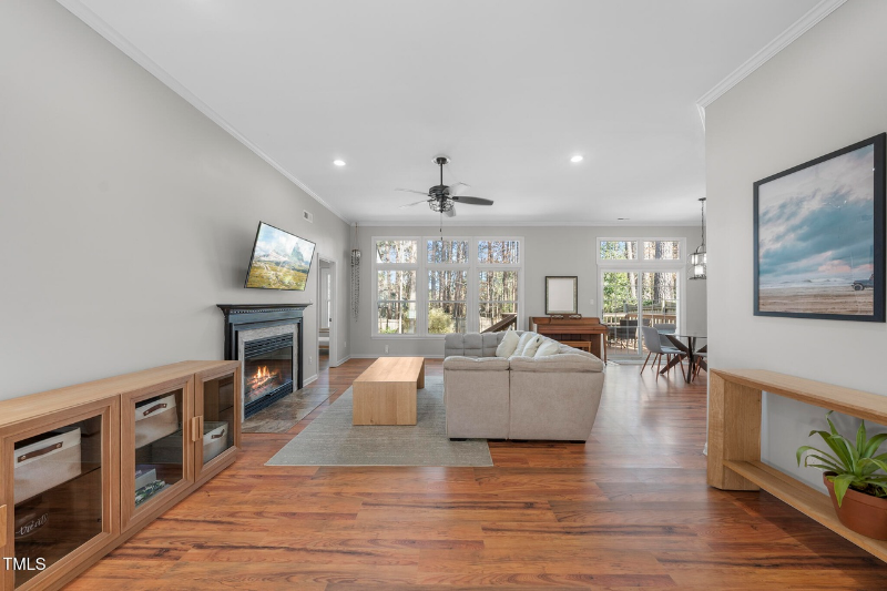 109 Swallow Hill Ct - Photo 2 of 20