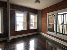 featured image of 1825 N Cahuenga Blvd