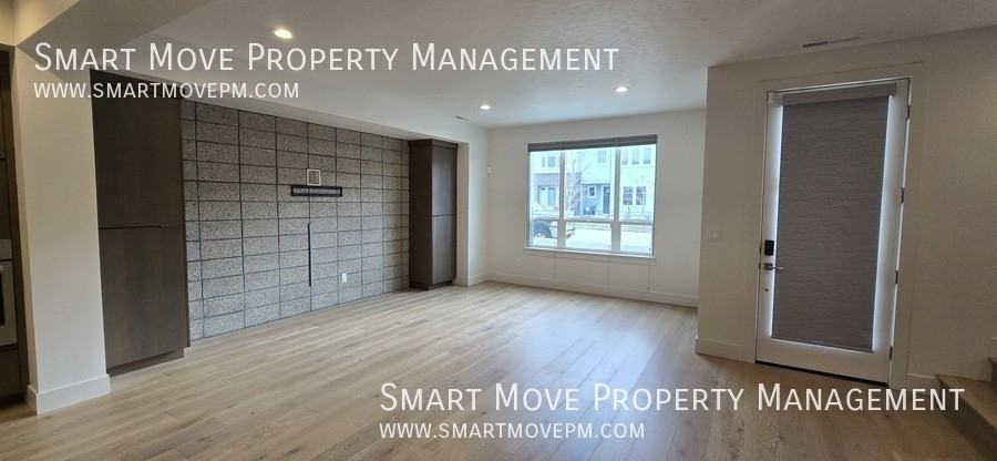 3213 S Shadywood Way - Photo 7 of 47