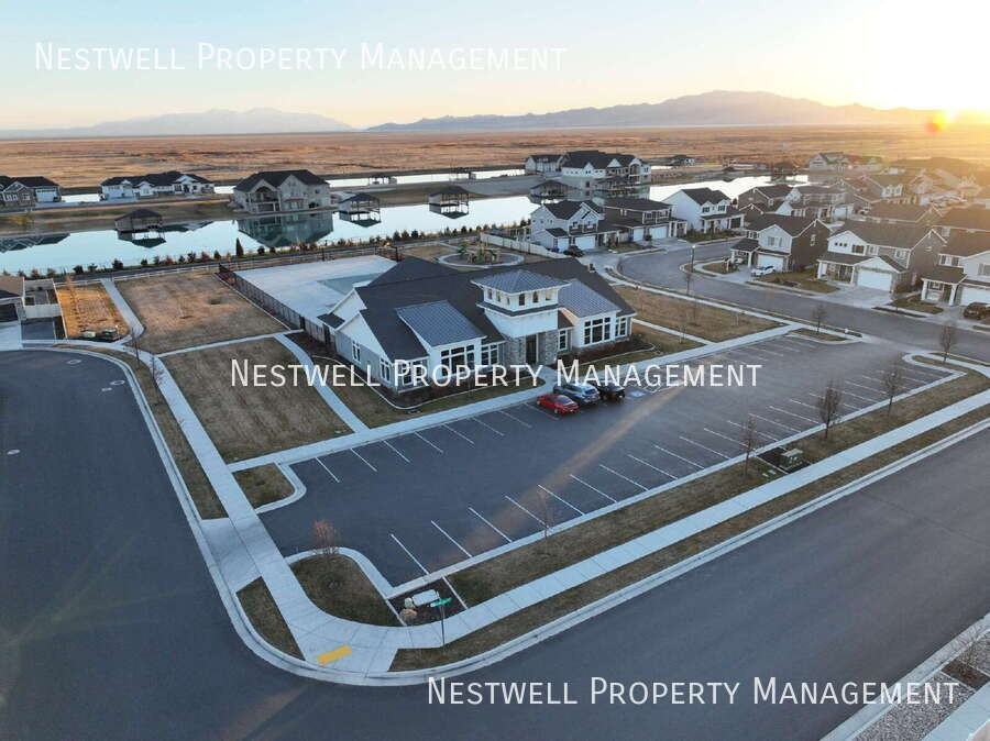 1508 W Waterfront Dr - Photo 2 of 50