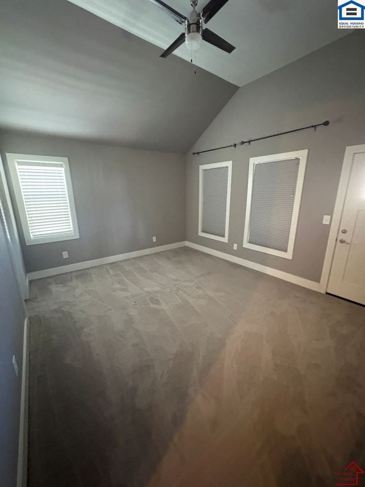 5906A Carl Pl - Photo 4 of 10