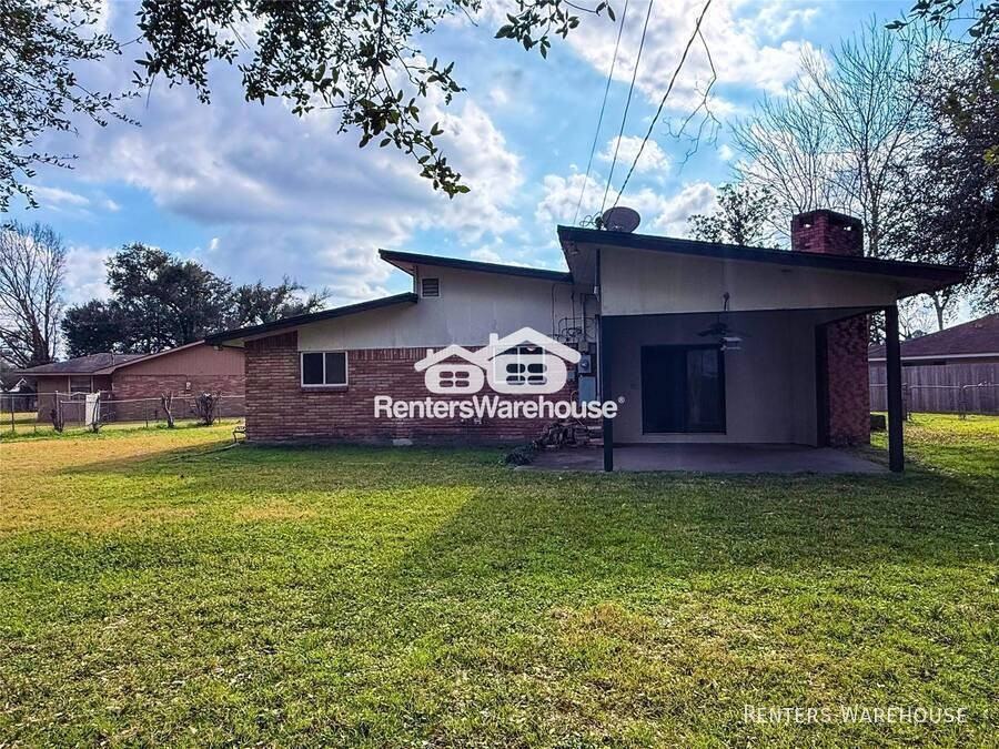 9506 Carousel Ln - Photo 3 of 31