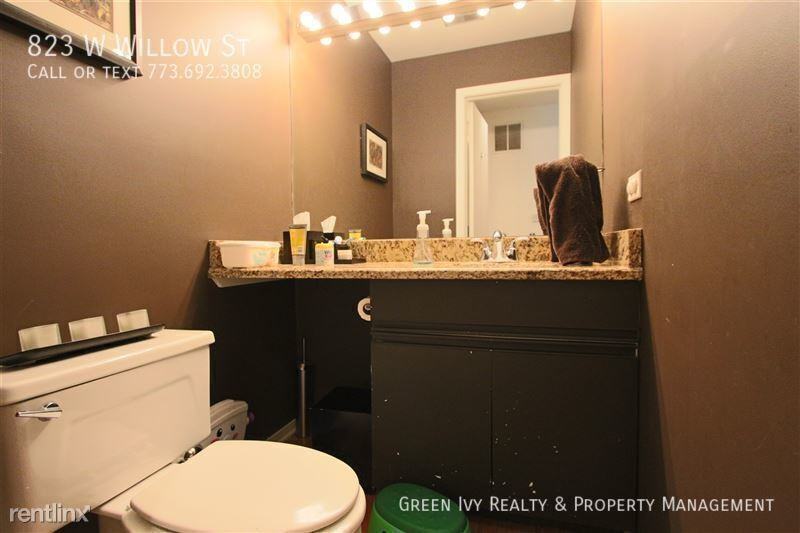 823 W Willow St - Photo 6 of 15