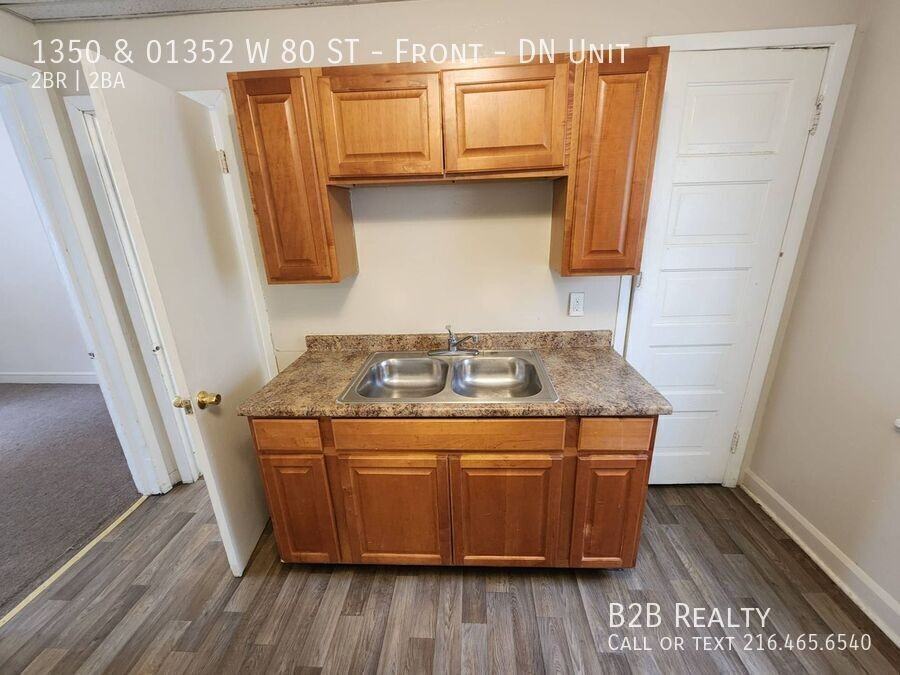 1350 & 01352 W 80 ST - Photo 7 of 13