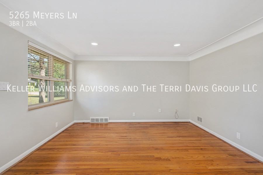 5265 Meyers Ln - Photo 3 of 25