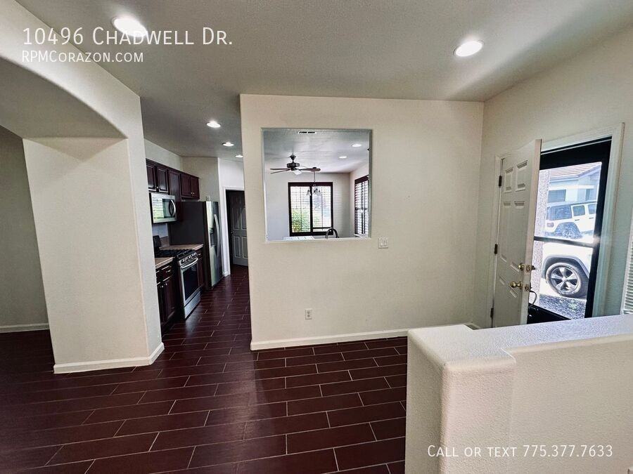 10496 Chadwell Dr - Photo 2 of 17