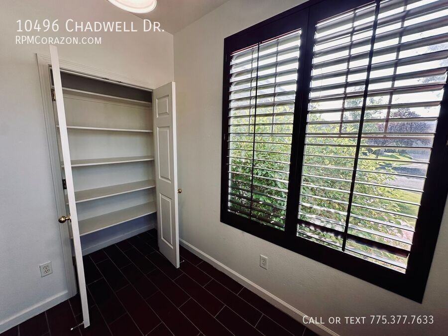 10496 Chadwell Dr - Photo 4 of 17