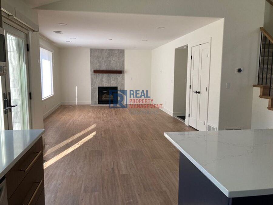 10047 Deer Creek St - Photo 3 of 25