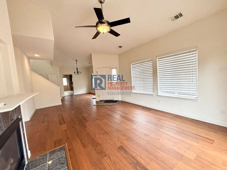 4568 S Auckland Ct - Photo 4 of 15