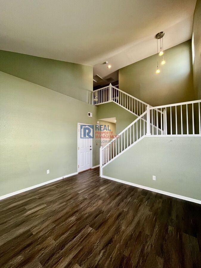 43 Lovington St - Photo 3 of 21