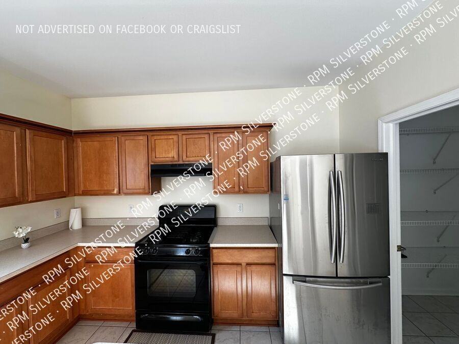 2119 Cattail Cir - Photo 7 of 24