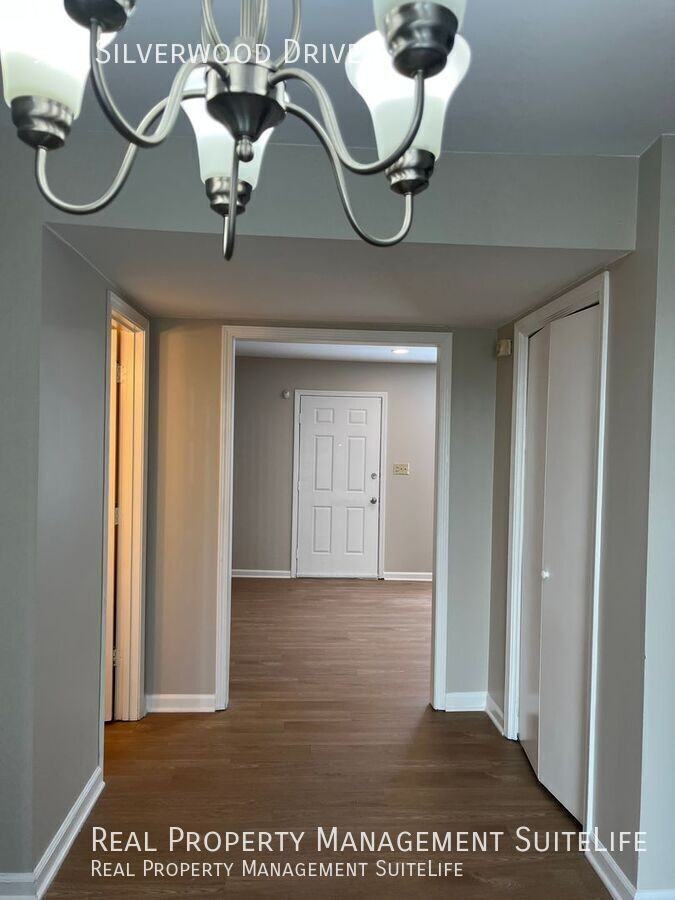 911 Silverwood Dr - Photo 7 of 21