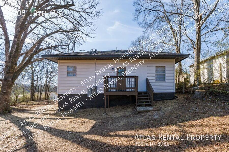 1305 10th Ave - Photo 3 of 24