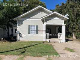 featured image of 1227 W 10th St