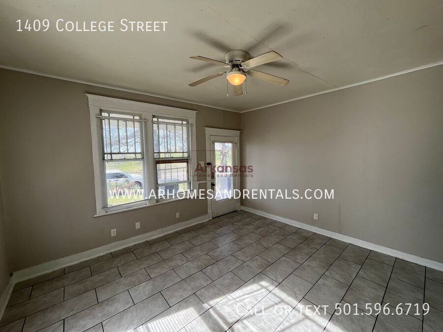 1409 College St - Photo 2 of 9