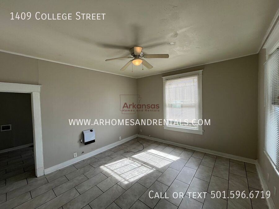 1409 College St - Photo 4 of 9