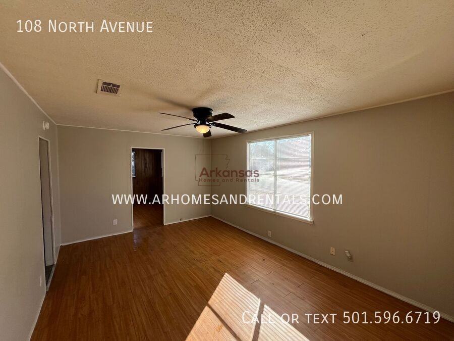 108 North Ave - Photo 3 of 11