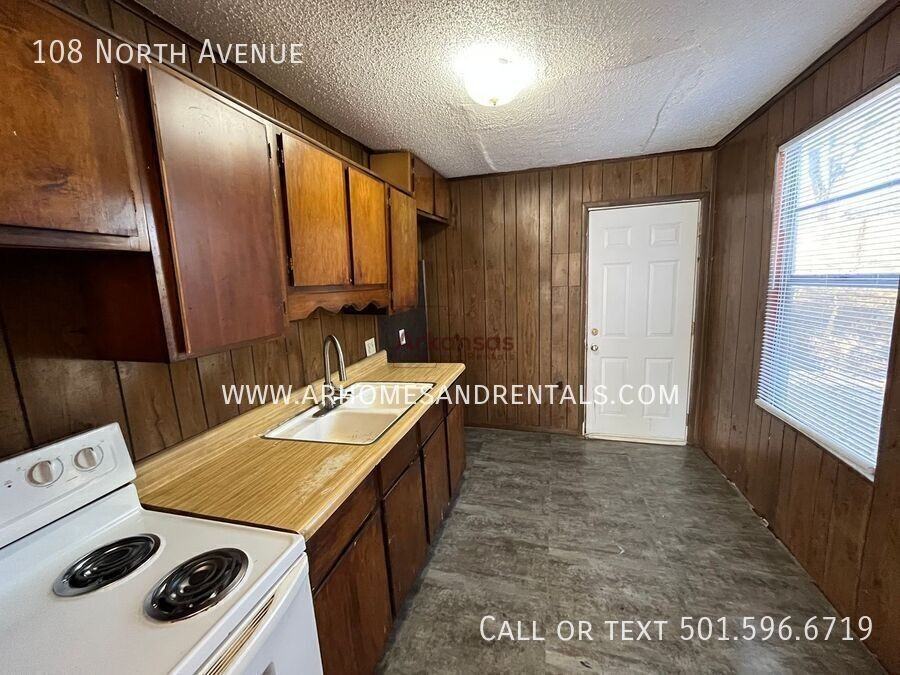 108 North Ave - Photo 5 of 11