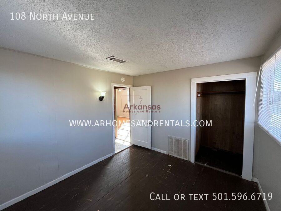 108 North Ave - Photo 7 of 11