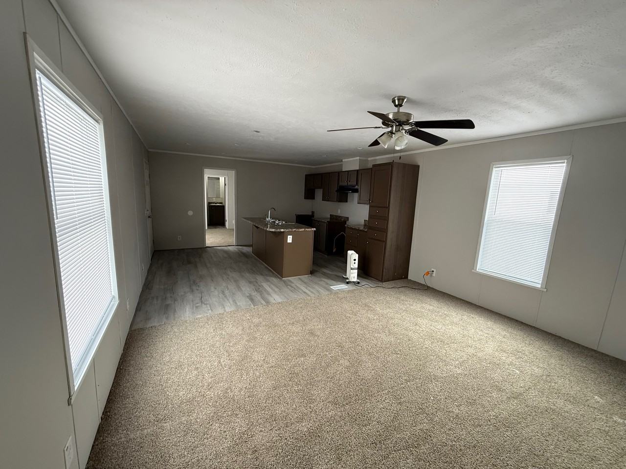 124 Campbell Dr - Photo 2 of 12