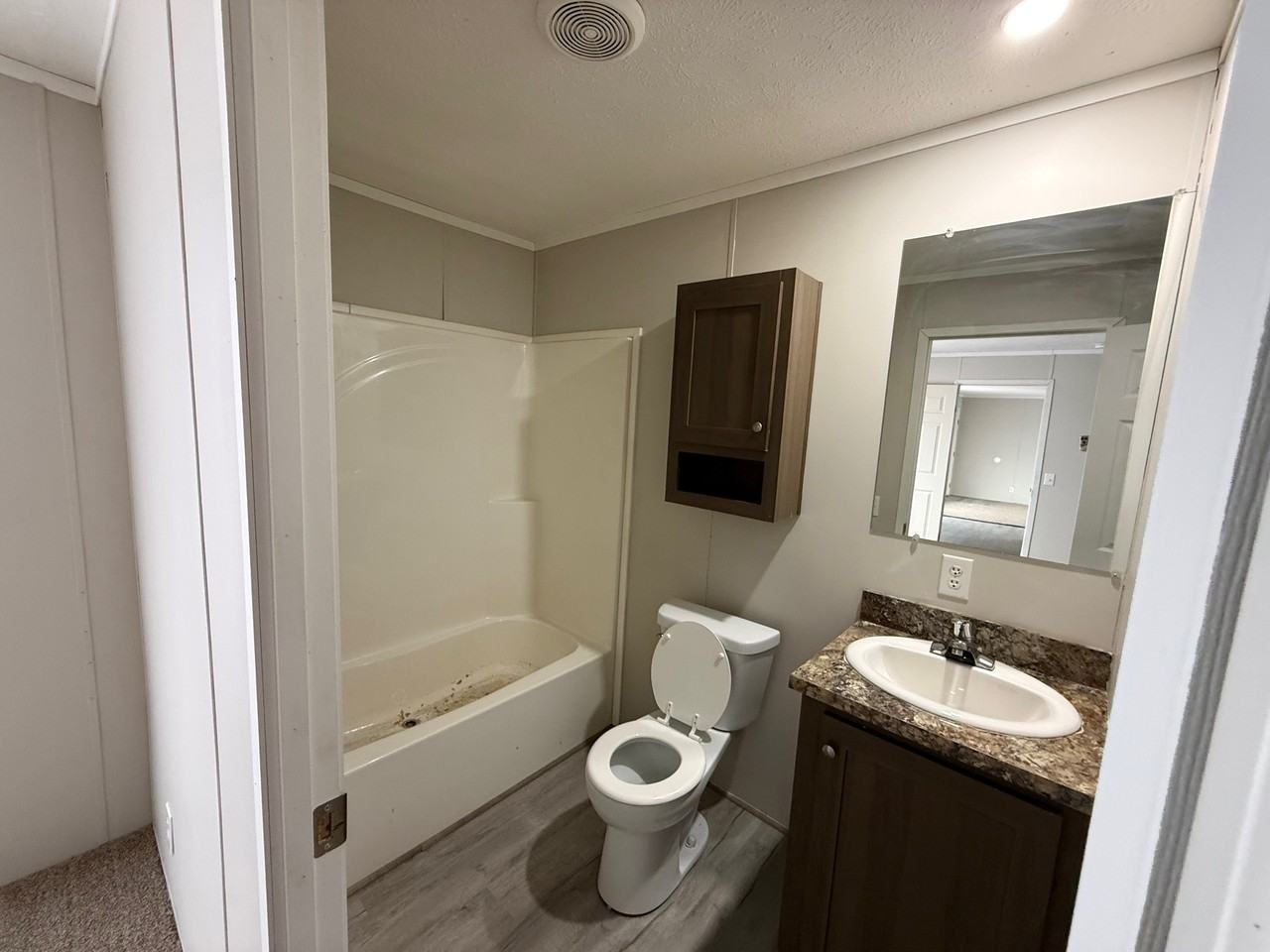 124 Campbell Dr - Photo 4 of 12