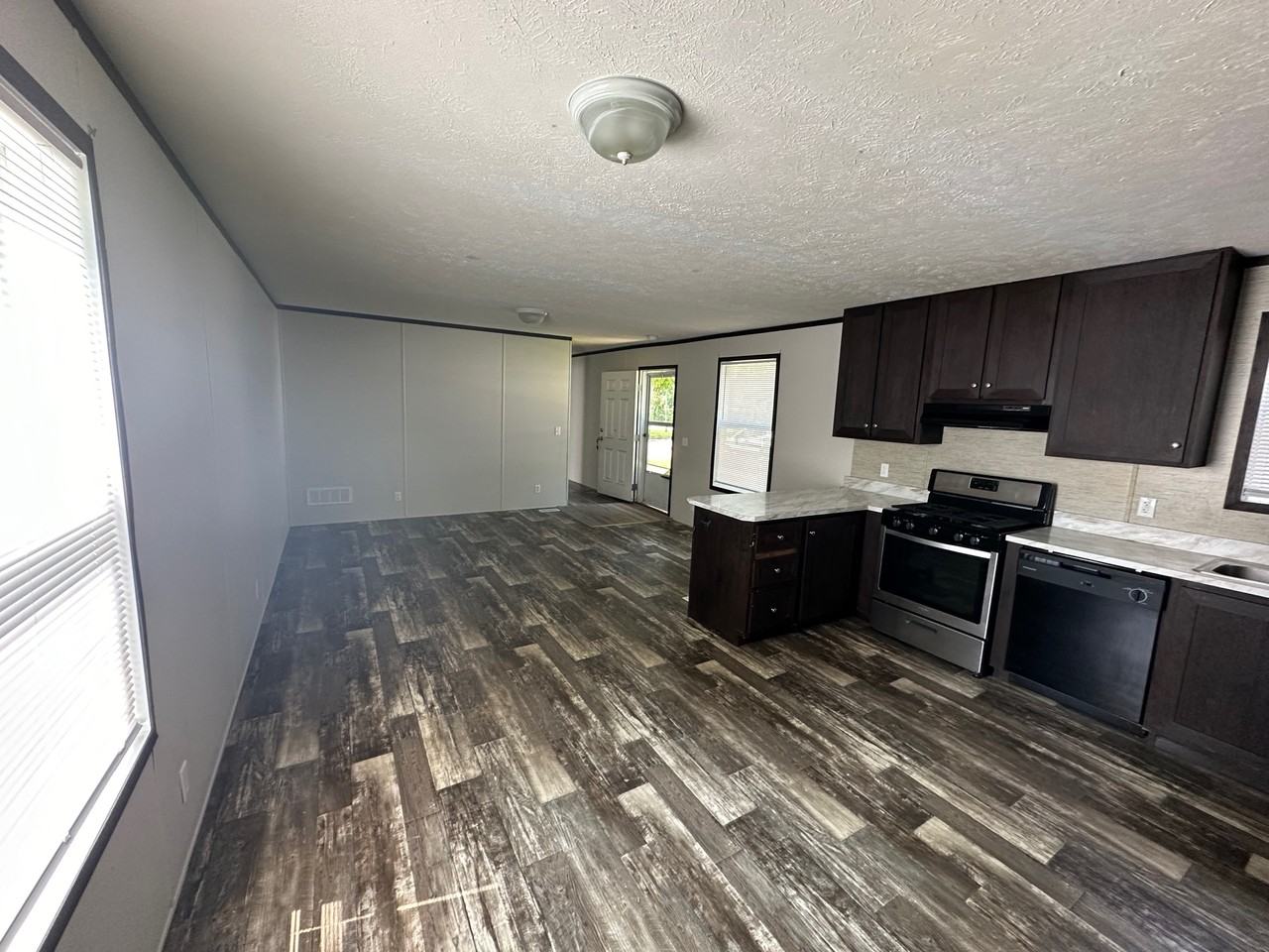 103 Birdsall Dr S - Photo 6 of 10