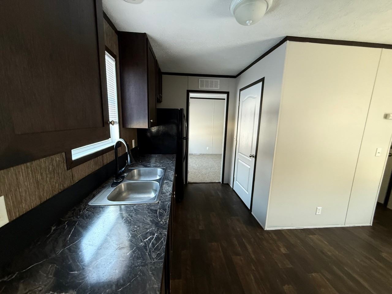 247 Timber Ln - Photo 4 of 10