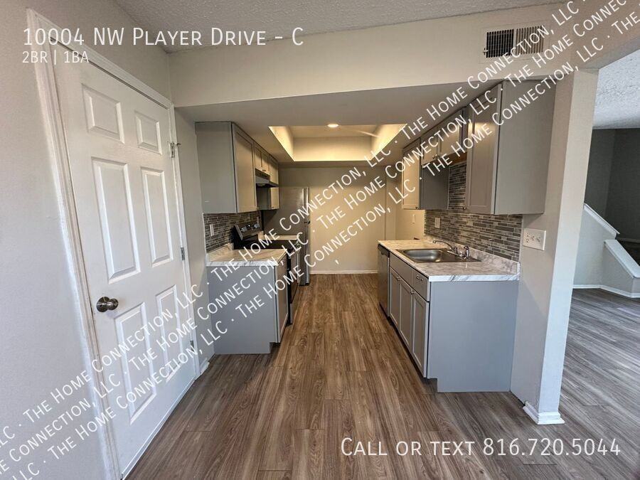 10004 Nw Player Dr #C - Photo 3 of 15