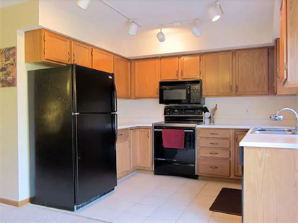 1809 Earl Rd - Photo 5 of 15