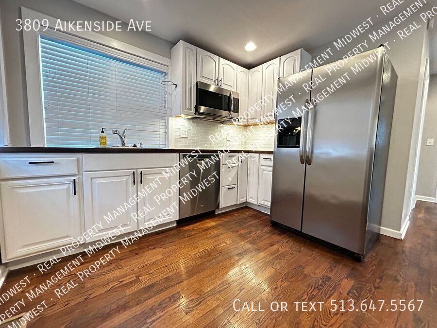 3809 Aikenside Ave - Photo 2 of 23