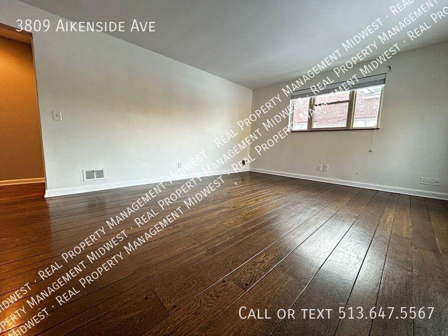 3809 Aikenside Ave - Photo 5 of 23