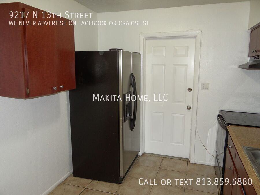 9217 N 13th St - Photo 3 of 12