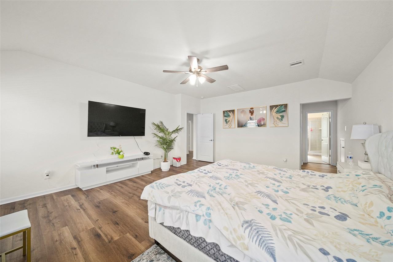 5815 River Timber Trl #5815 - Photo 2 of 27