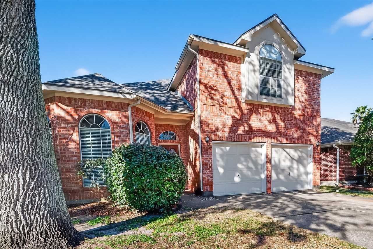 910 Norfolk Dr #910 - Photo 3 of 40