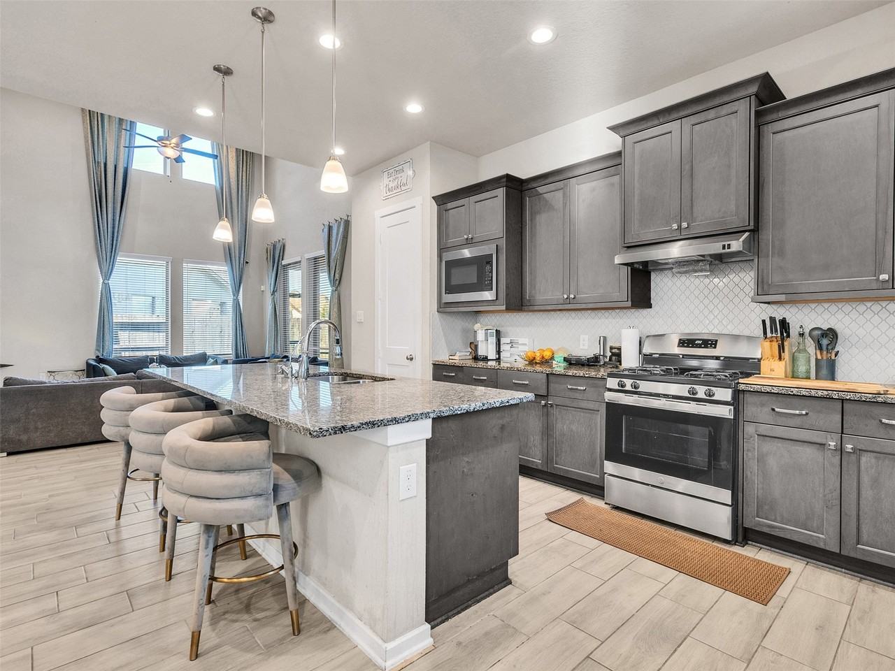 24446 Ferdossa Dr #24446 - Photo 4 of 49