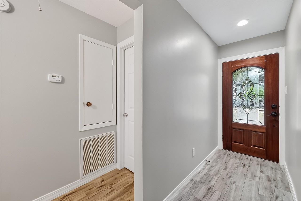 14023 Bay Gardens Dr #14023 - Photo 3 of 24